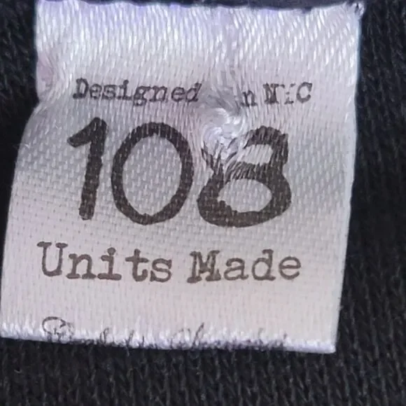 Descendant of Thieves Men's Grey Relaxed Crew Neck Pullover Sweater Thumb Holes - Picture 9 of 11